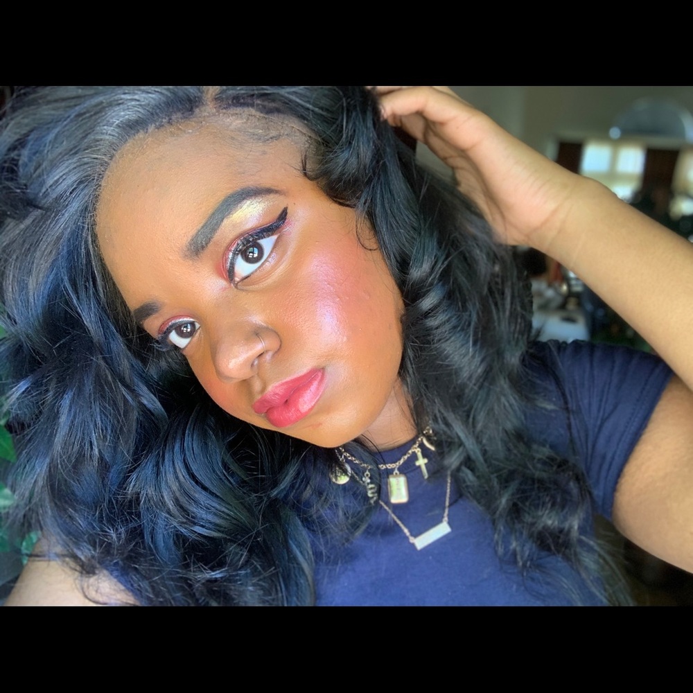 Meet your Posher, Carmen